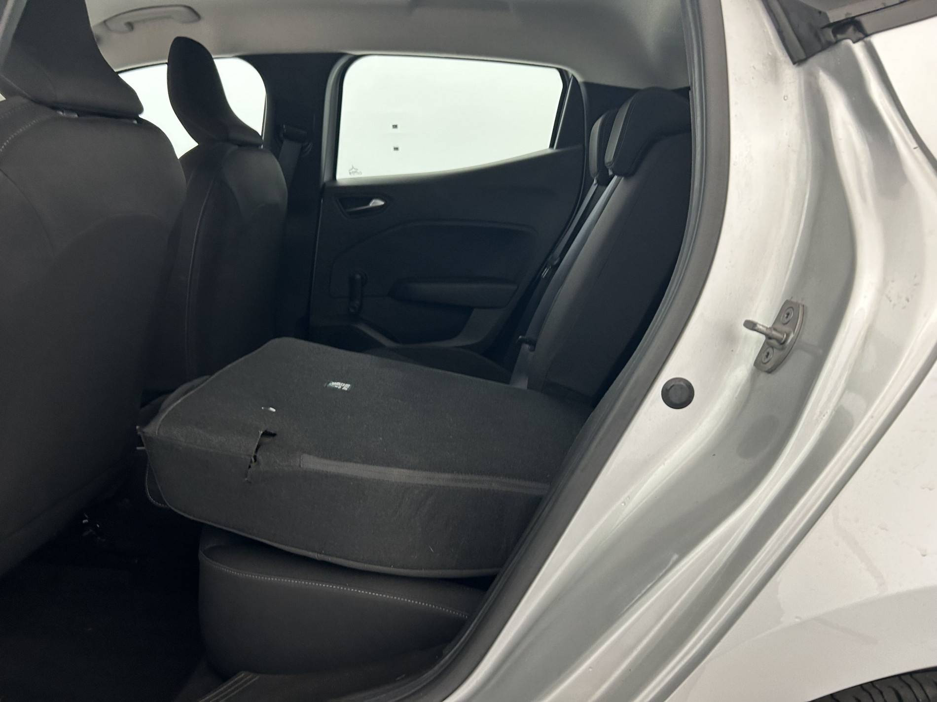 Vente en ligne Renault Clio 5 Clio TCe 90 au prix de 15 490 €