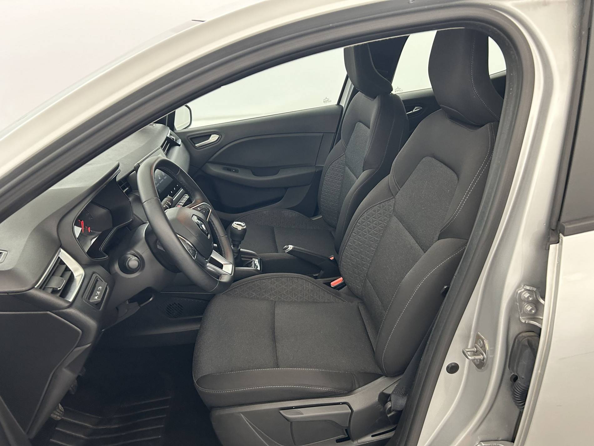 Vente en ligne Renault Clio 5 Clio TCe 90 au prix de 15 490 €