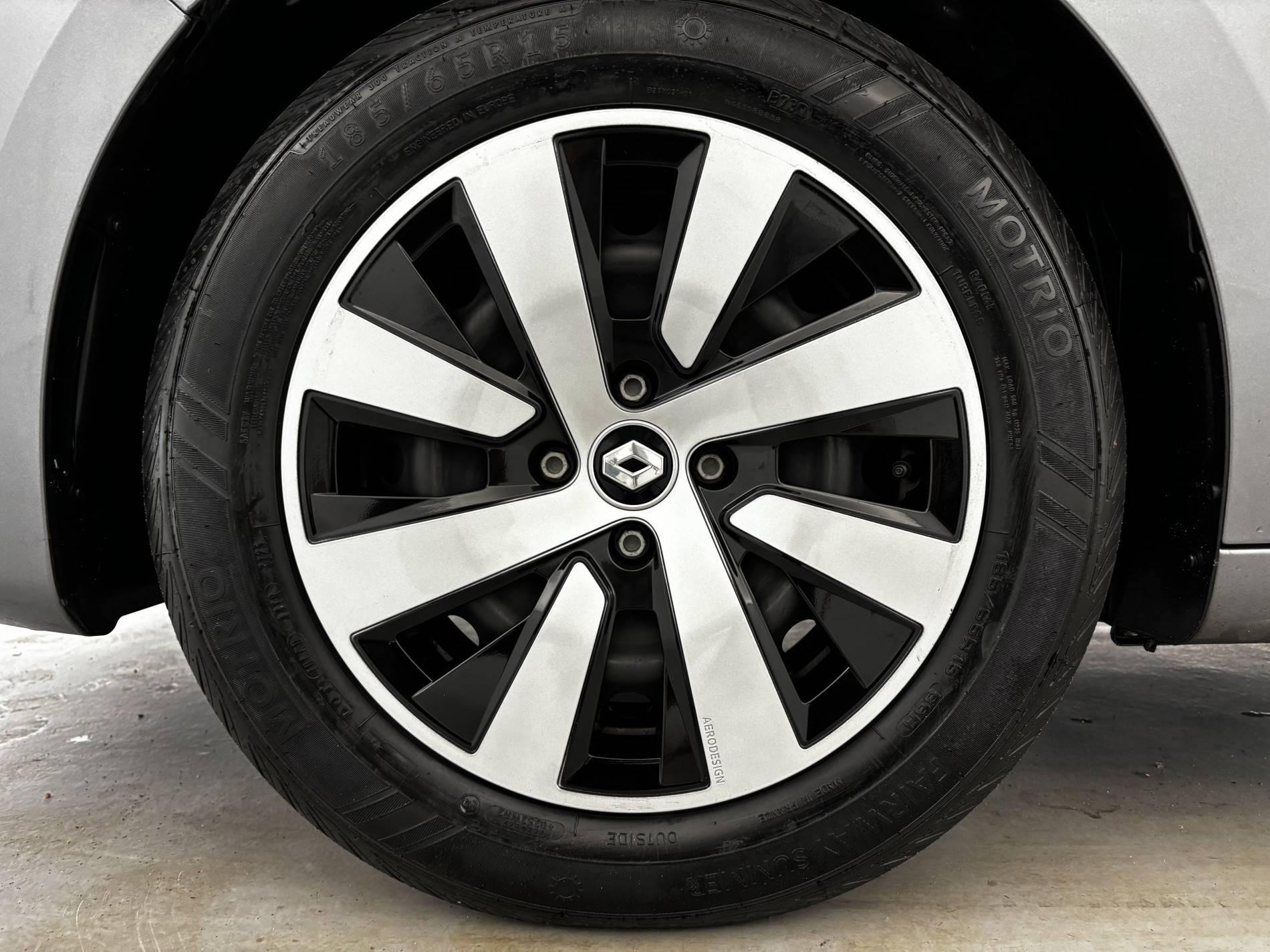 Vente en ligne Renault Clio 5 Clio TCe 90 au prix de 15 990 €