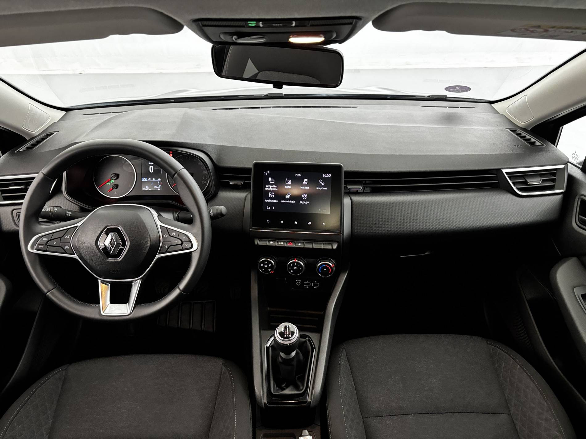 Vente en ligne Renault Clio 5 Clio TCe 90 au prix de 15 990 €