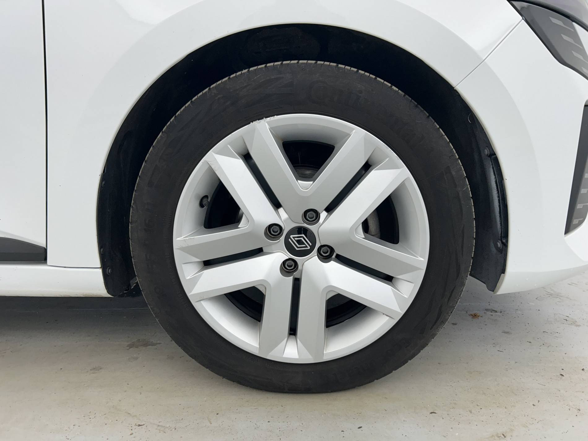 Vente en ligne Renault Clio 5 Clio SCe 65 au prix de 14 490 €