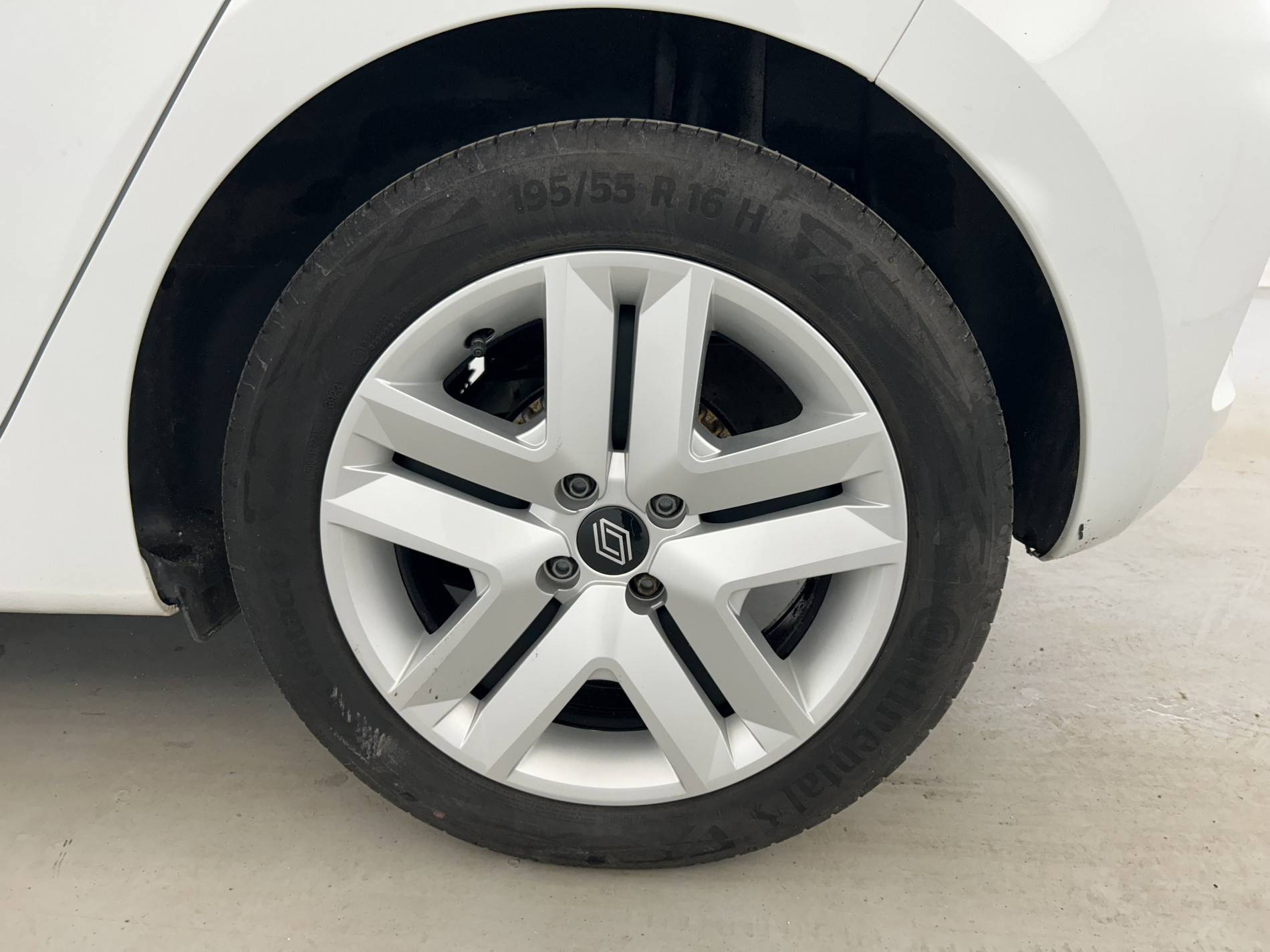 Vente en ligne Renault Clio 5 Clio SCe 65 au prix de 14 490 €