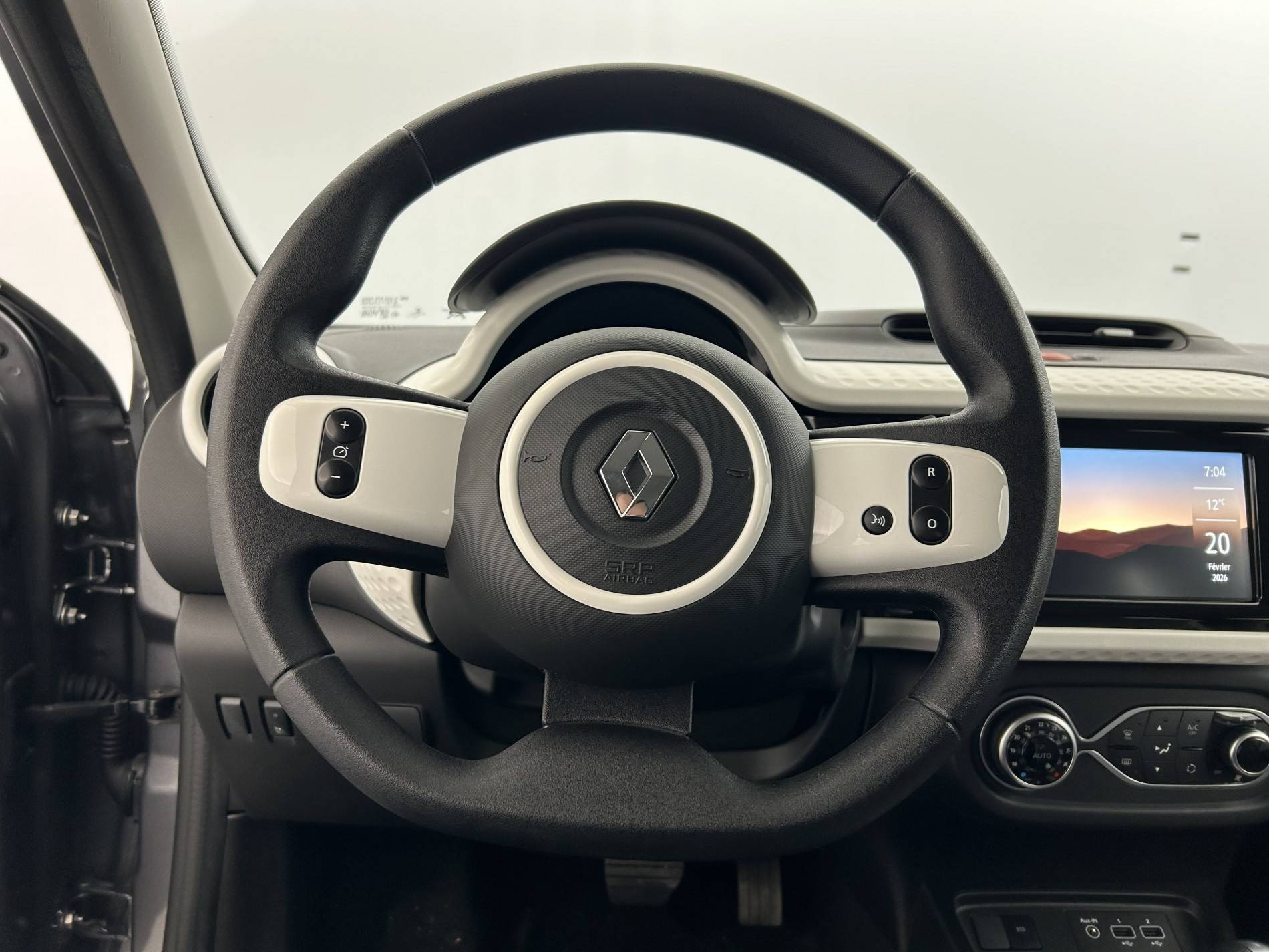 Vente en ligne Renault Twingo Electrique Twingo III E-Tech au prix de 11 690 €