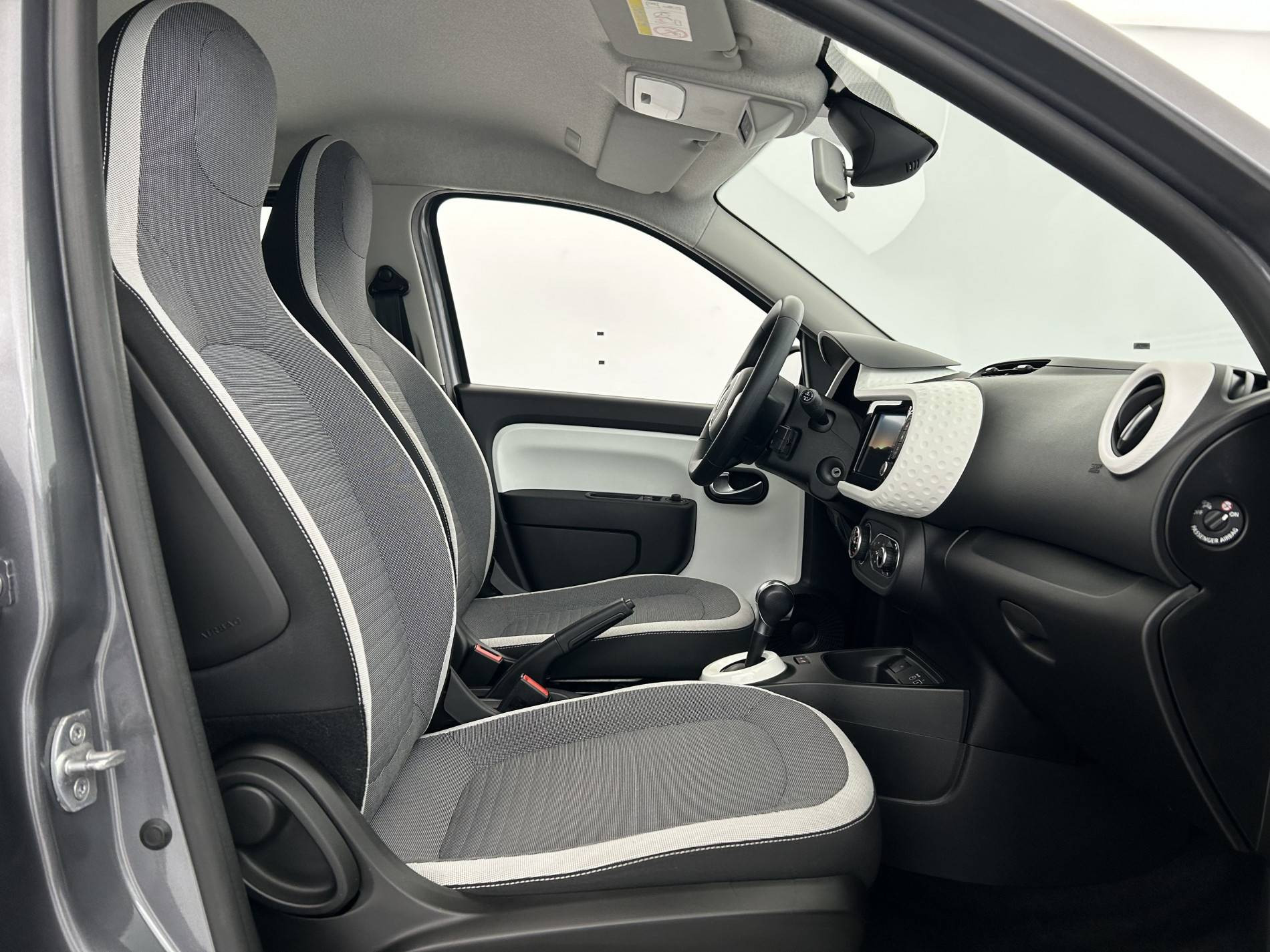 Vente en ligne Renault Twingo Electrique Twingo III E-Tech au prix de 11 690 €