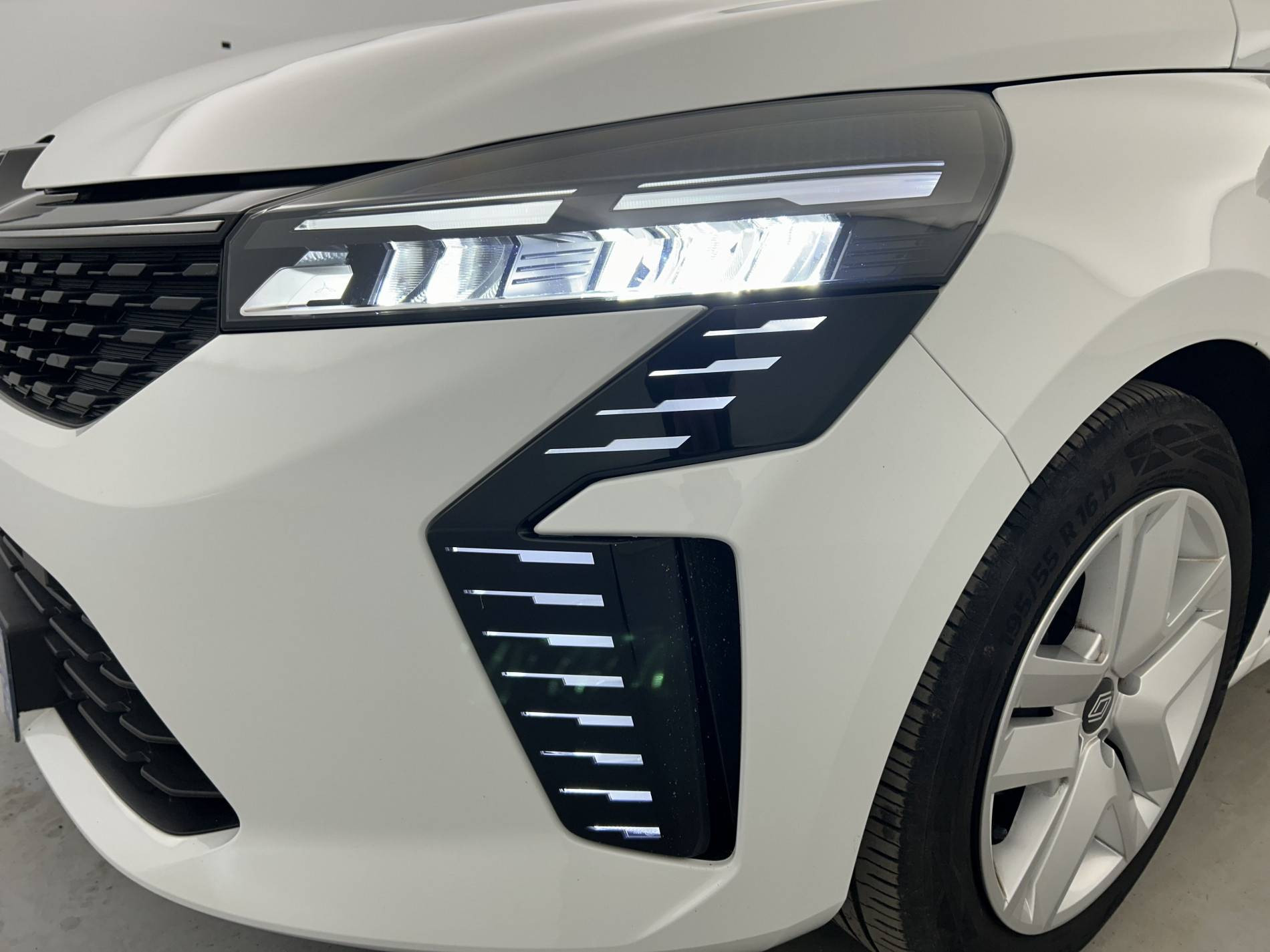 Vente en ligne Renault Clio 5 Clio SCe 65 au prix de 14 490 €