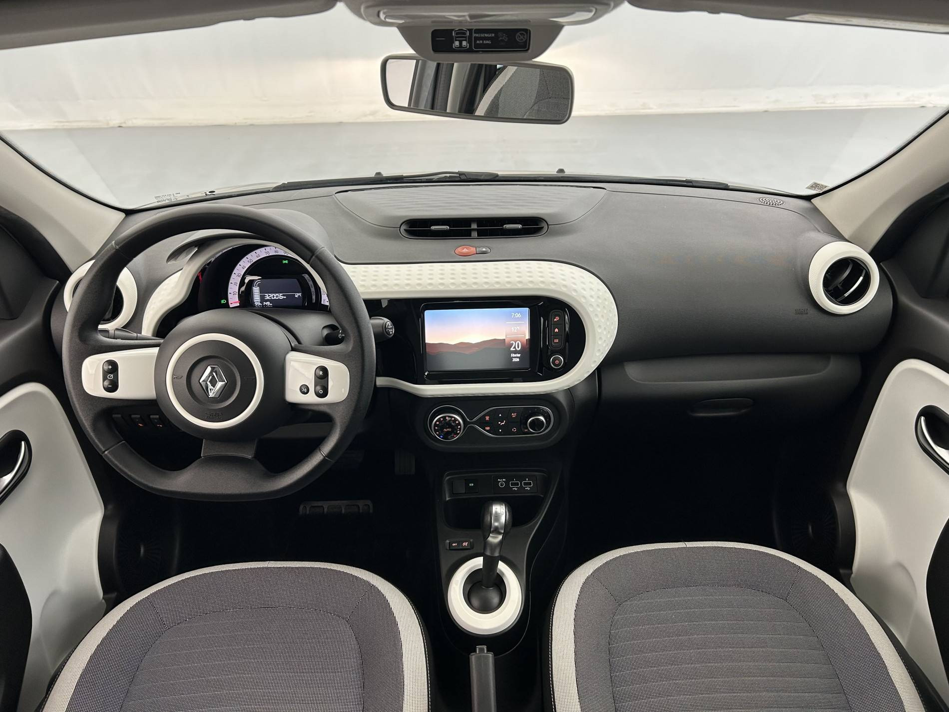 Vente en ligne Renault Twingo Electrique Twingo III E-Tech au prix de 11 690 €