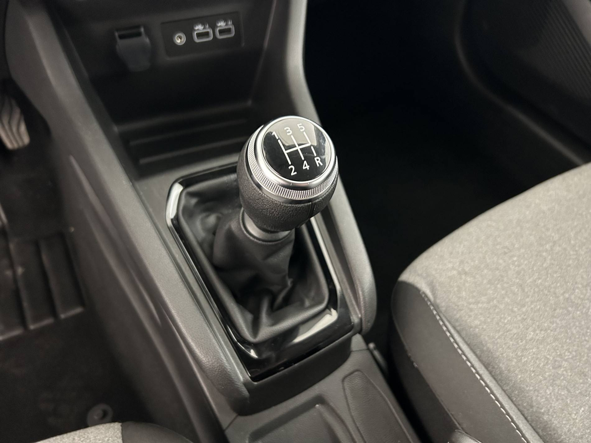 Vente en ligne Renault Clio 5 Clio SCe 65 au prix de 14 490 €