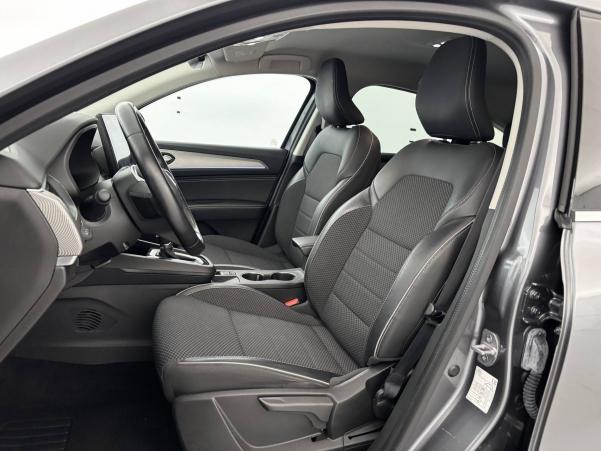 Vente en ligne Renault Arkana  E-Tech 145 au prix de 21 900 €
