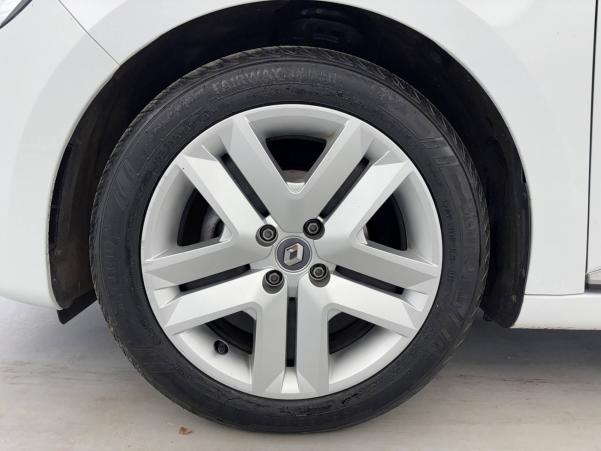 Vente en ligne Renault Clio 5 Clio TCe 90 - 21 au prix de 14 990 €
