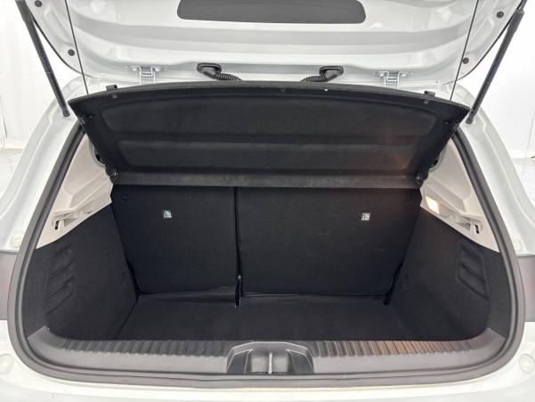 Vente en ligne Renault Clio 5 Clio TCe 90 - 21 au prix de 14 990 €