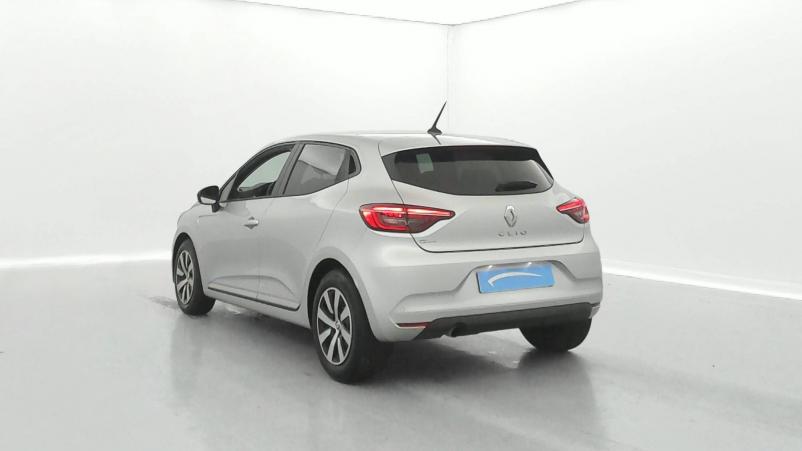 Vente en ligne Renault Clio 5 Clio Blue dCi 100 au prix de 17 490 €