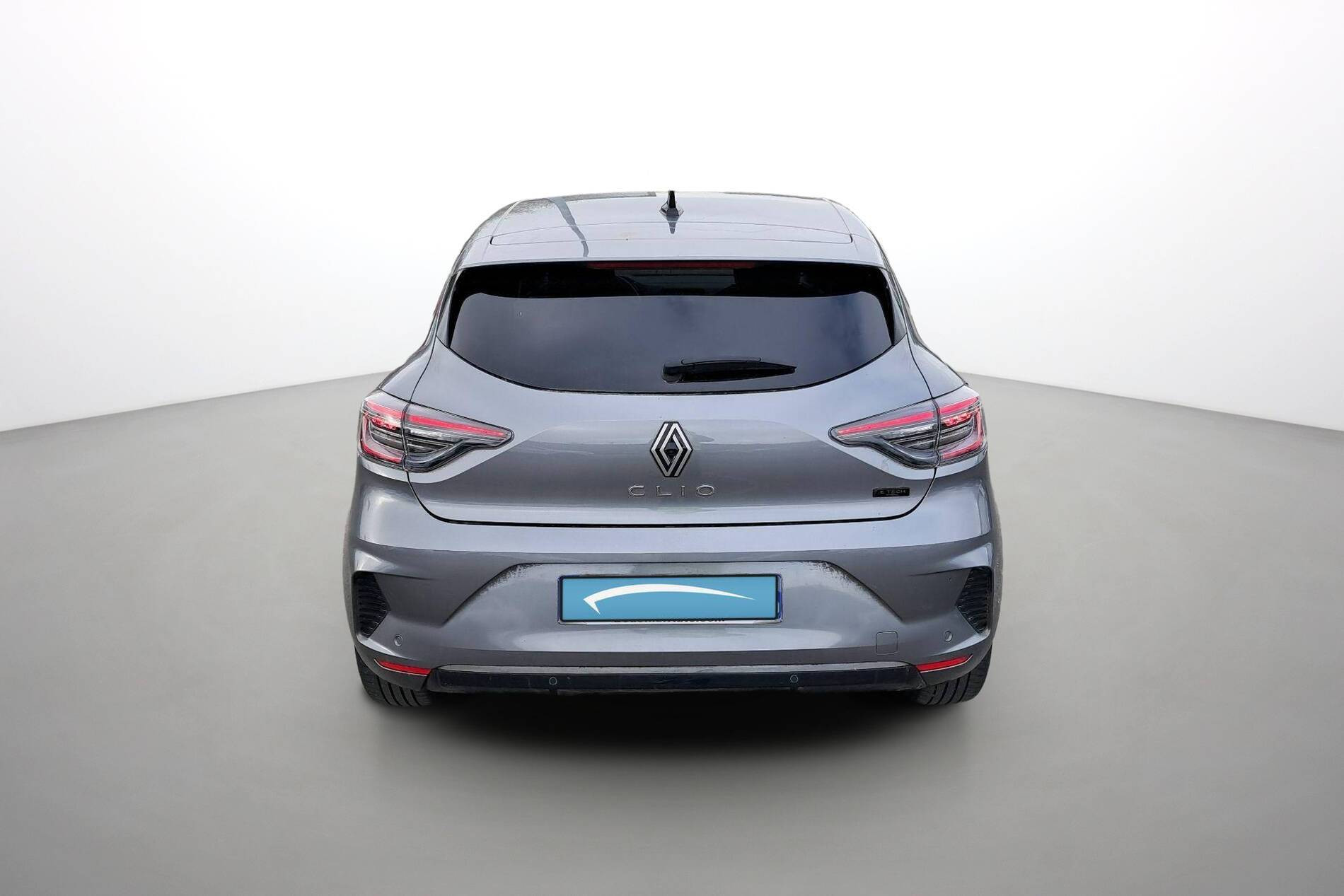 Vente en ligne Renault Clio 5 Clio E-Tech full hybrid 145 au prix de 17 990 €