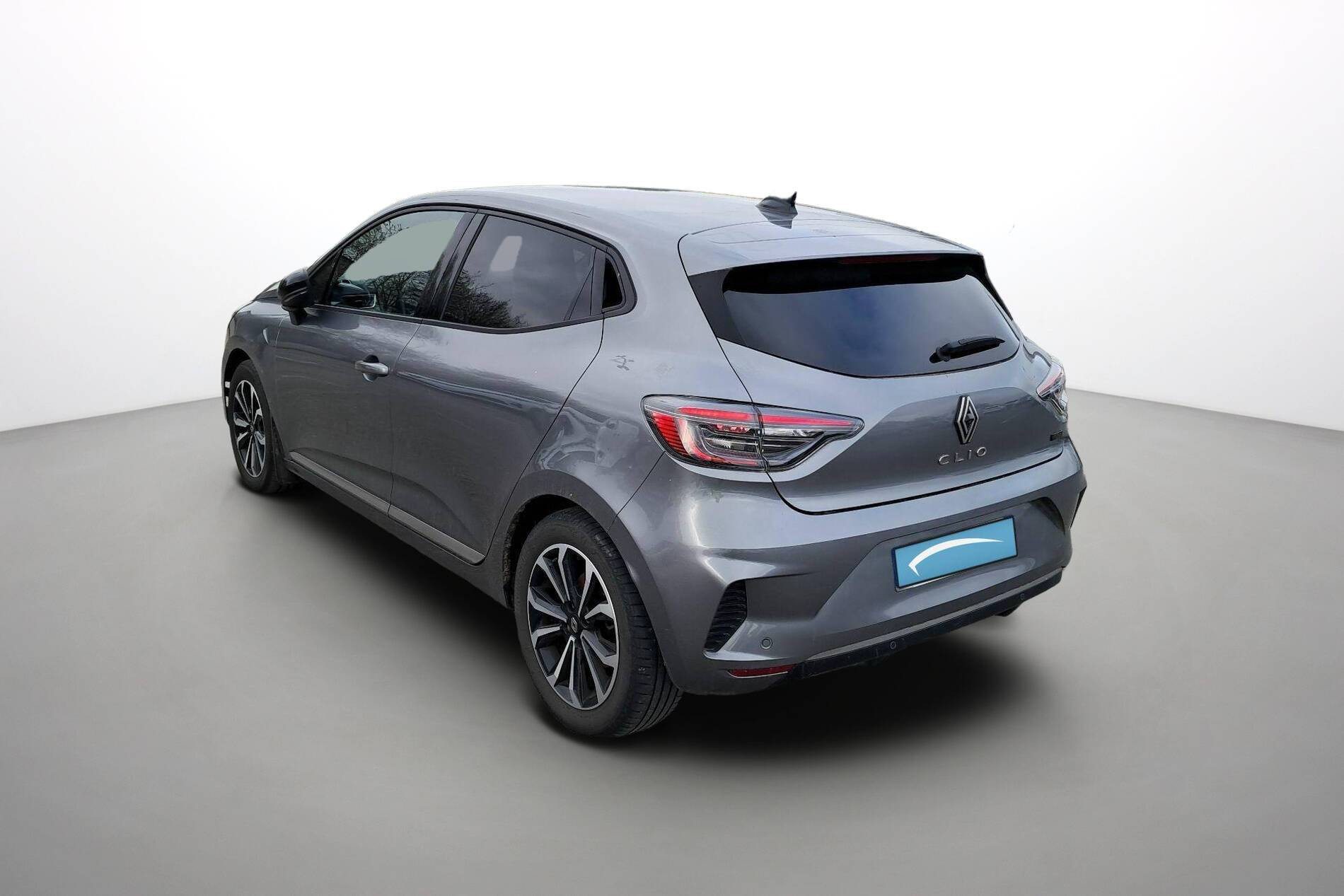 Vente en ligne Renault Clio 5 Clio E-Tech full hybrid 145 au prix de 17 990 €