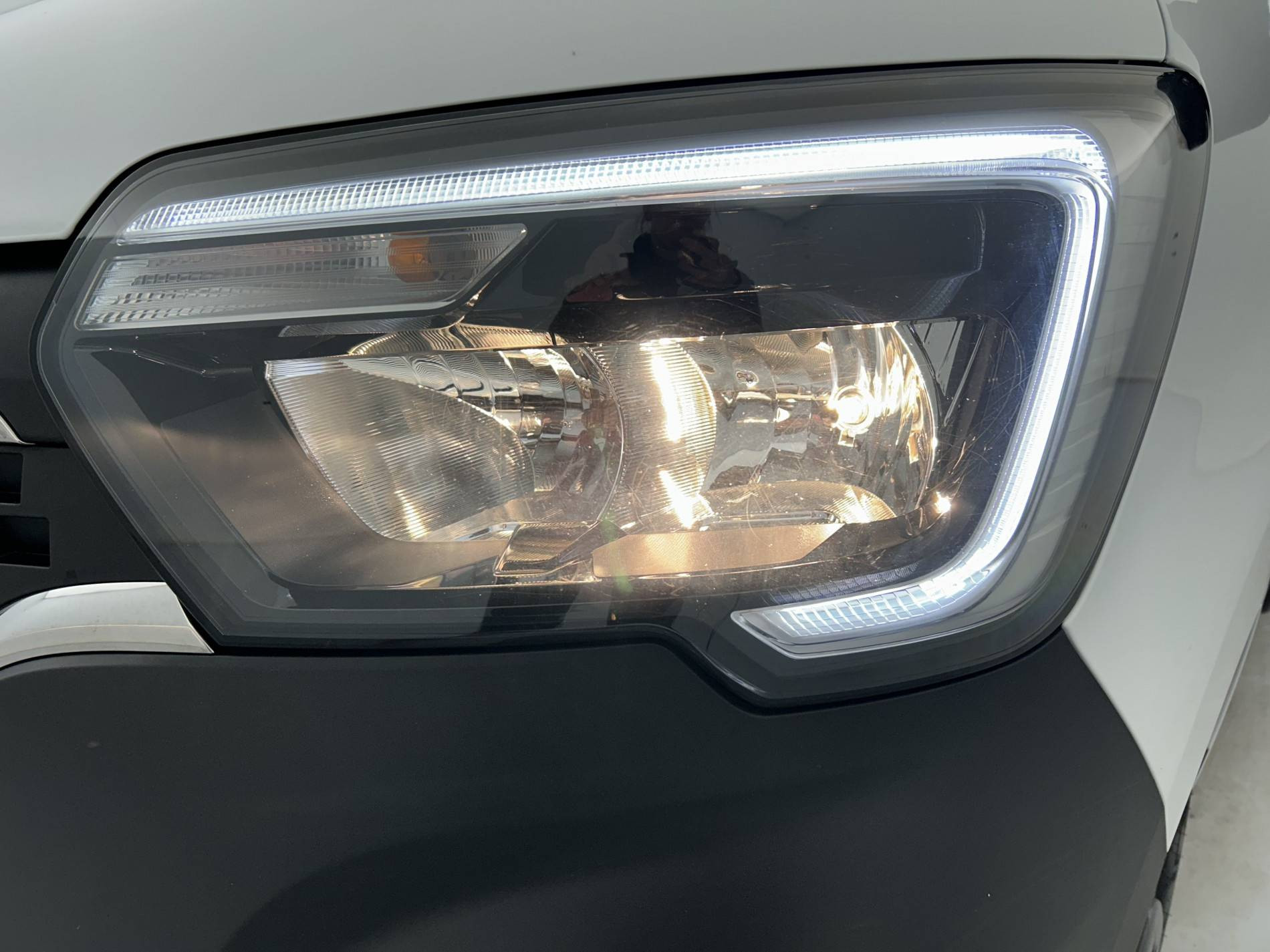 Vente en ligne Renault Master Fourgon MASTER FGN TRAC F3500 L2H2 BLUE DCI 135 au prix de 27 990 €