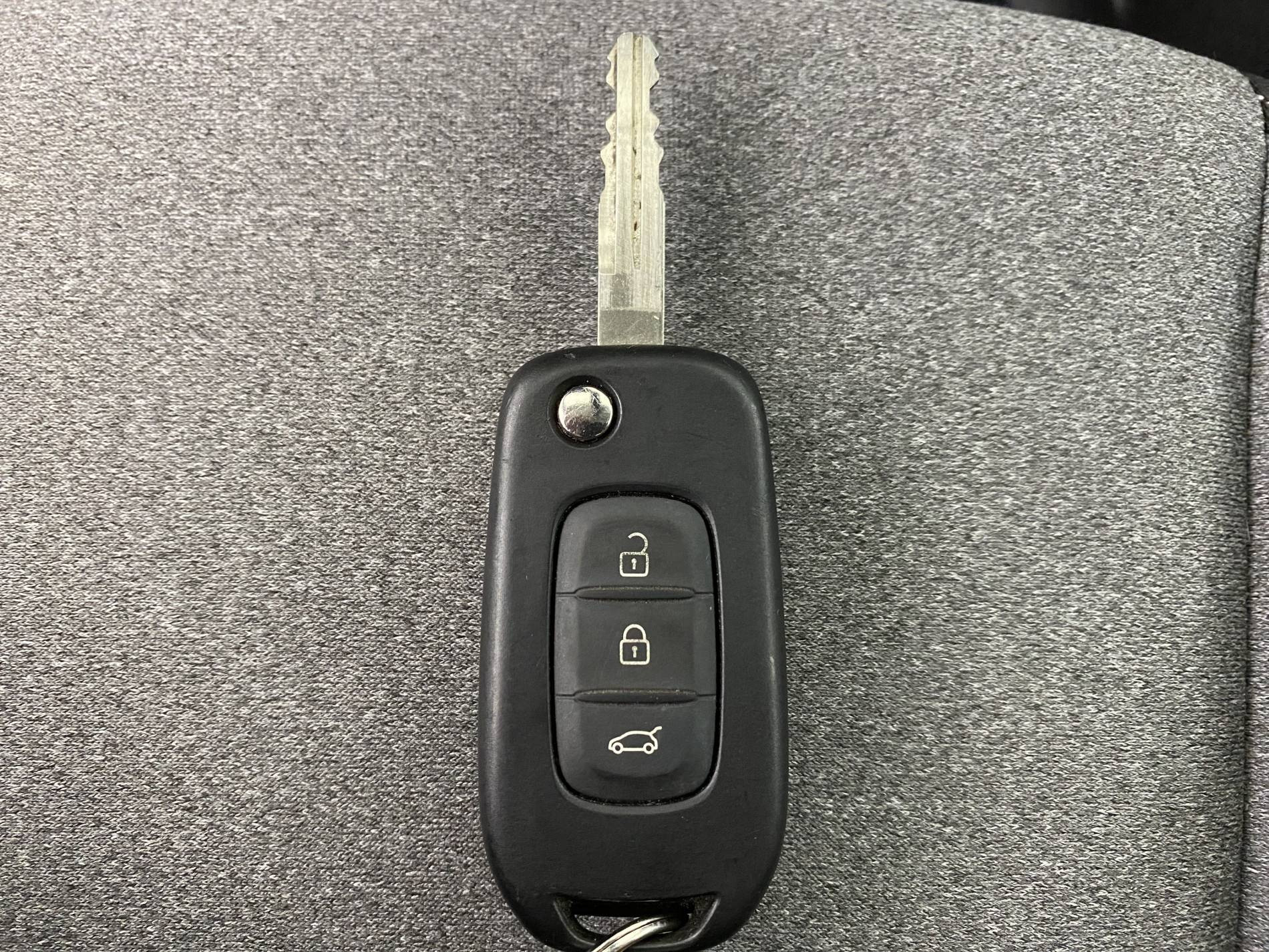 Vente en ligne Renault Clio 5 Clio TCe 90 au prix de 16 590 €