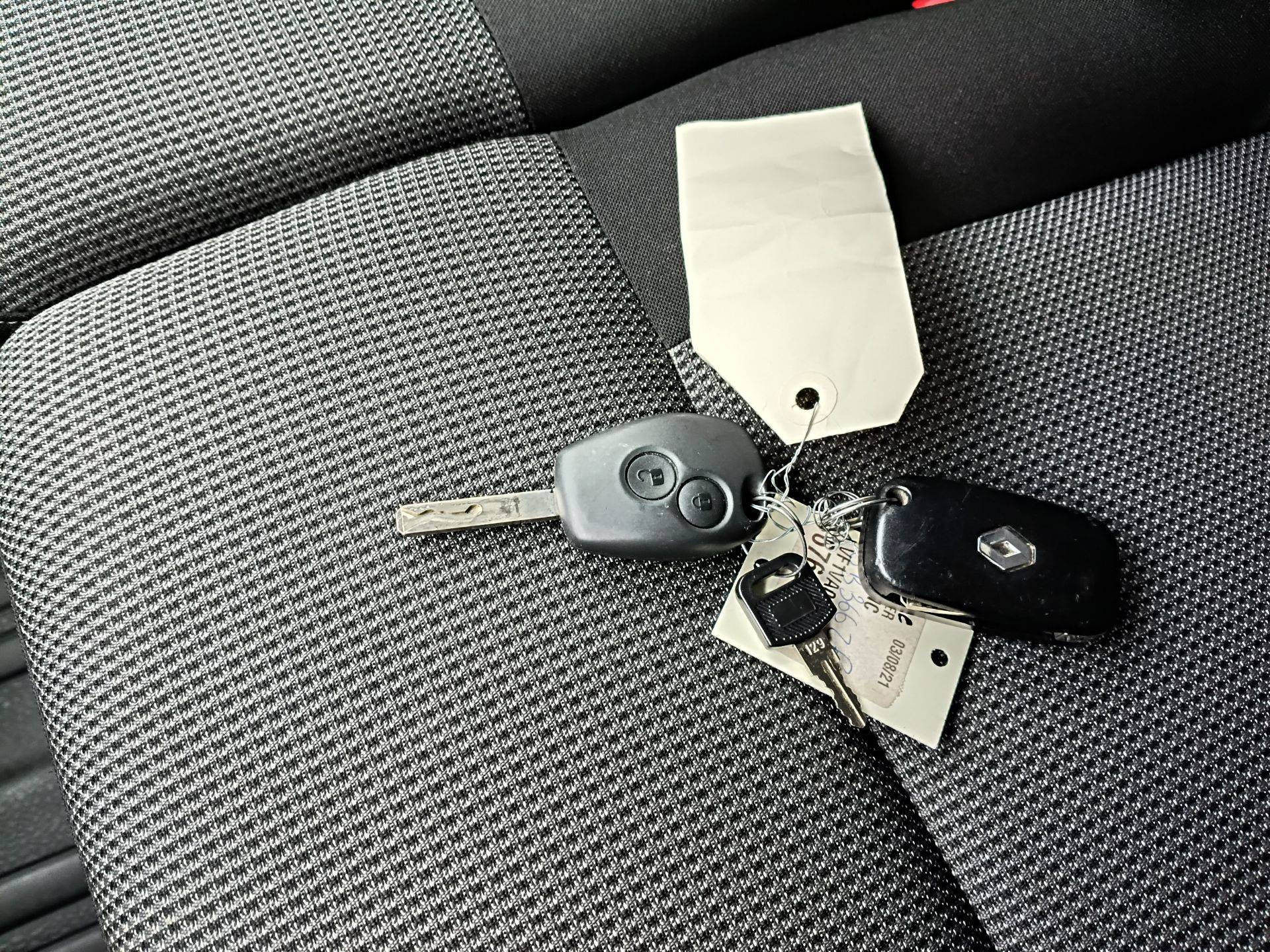 Vente en ligne Renault Master 3 Châssis Cabine MASTER PHC F3500 L3H1 ENERGY DCI 145 POUR TRANSF au prix de 20 990 €