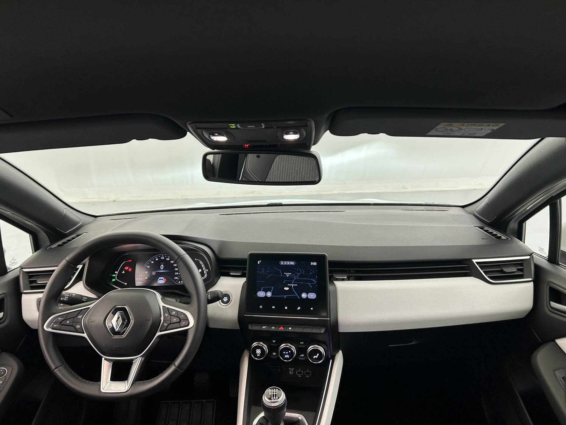 Vente en ligne Renault Clio 5 Clio TCe 90 - 21N au prix de 15 990 €