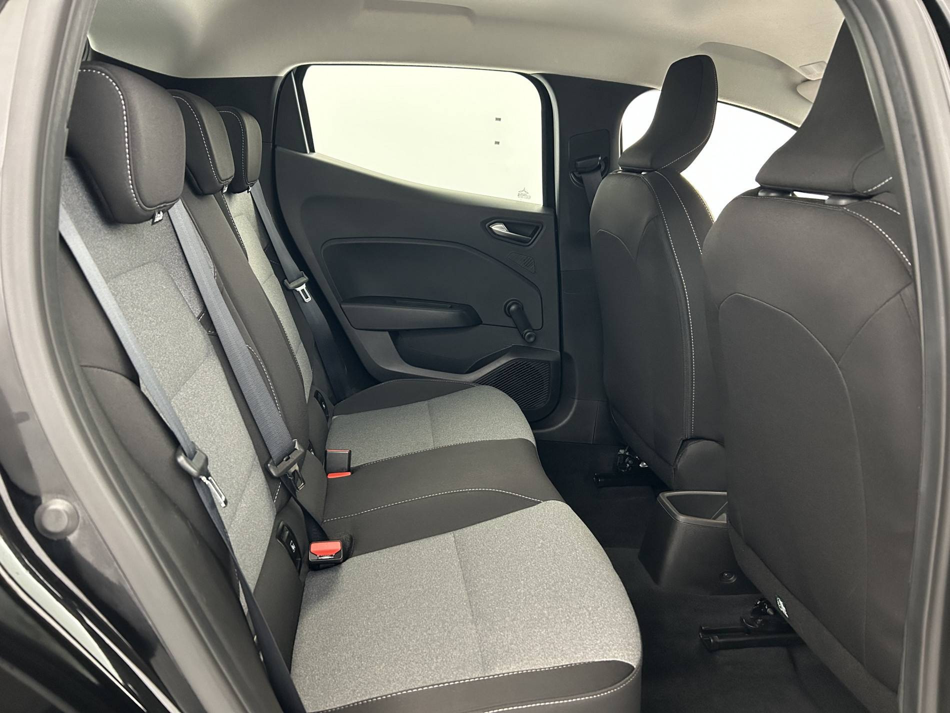 Vente en ligne Renault Clio 5 Clio Blue dCi 100 ch GSR2 au prix de 15 990 €