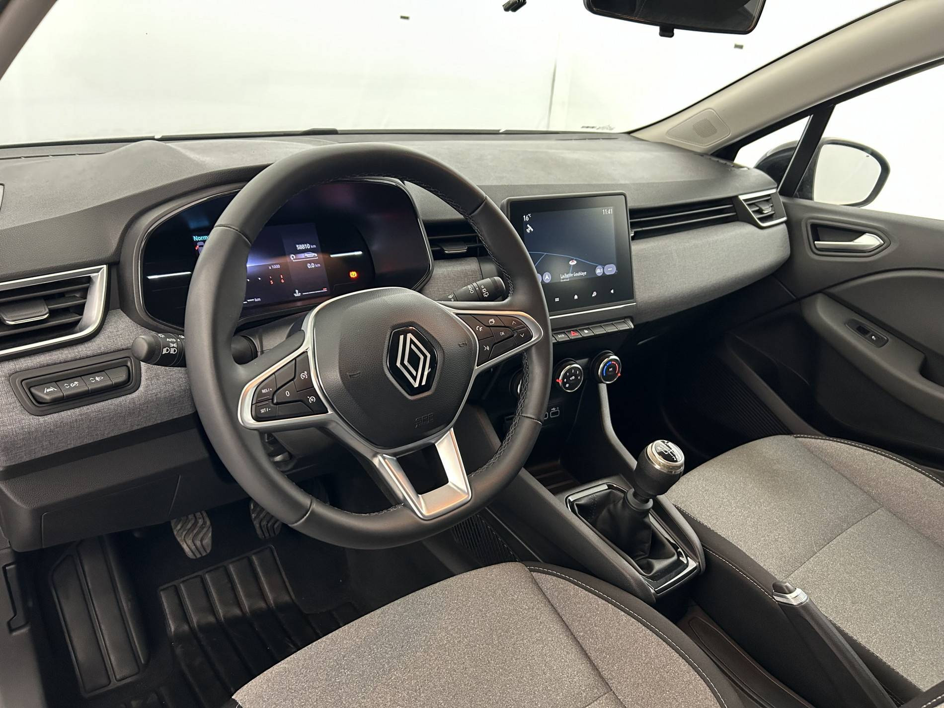 Vente en ligne Renault Clio 5 Clio Blue dCi 100 ch GSR2 au prix de 15 990 €