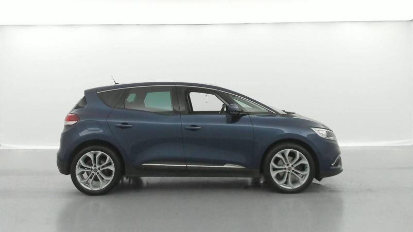 Vente en ligne Renault Scenic 4 Scenic Blue dCi 120 au prix de 17 990 €