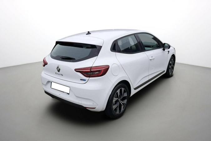 Vente en ligne Renault Clio 5 Clio E-Tech 140 - 21N au prix de 16 900 €