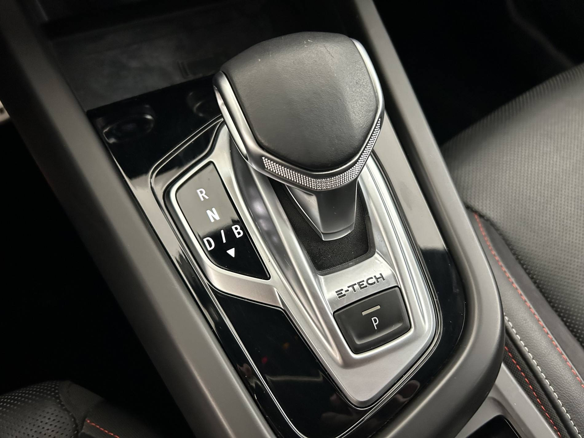 Vente en ligne Renault Arkana  E-Tech 145 - 21B au prix de 21 990 €