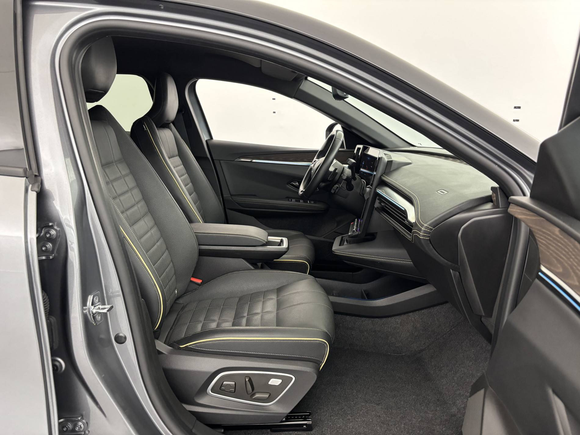 Vente en ligne Renault Megane E-Tech  EV40 130ch standard charge au prix de 19 490 €