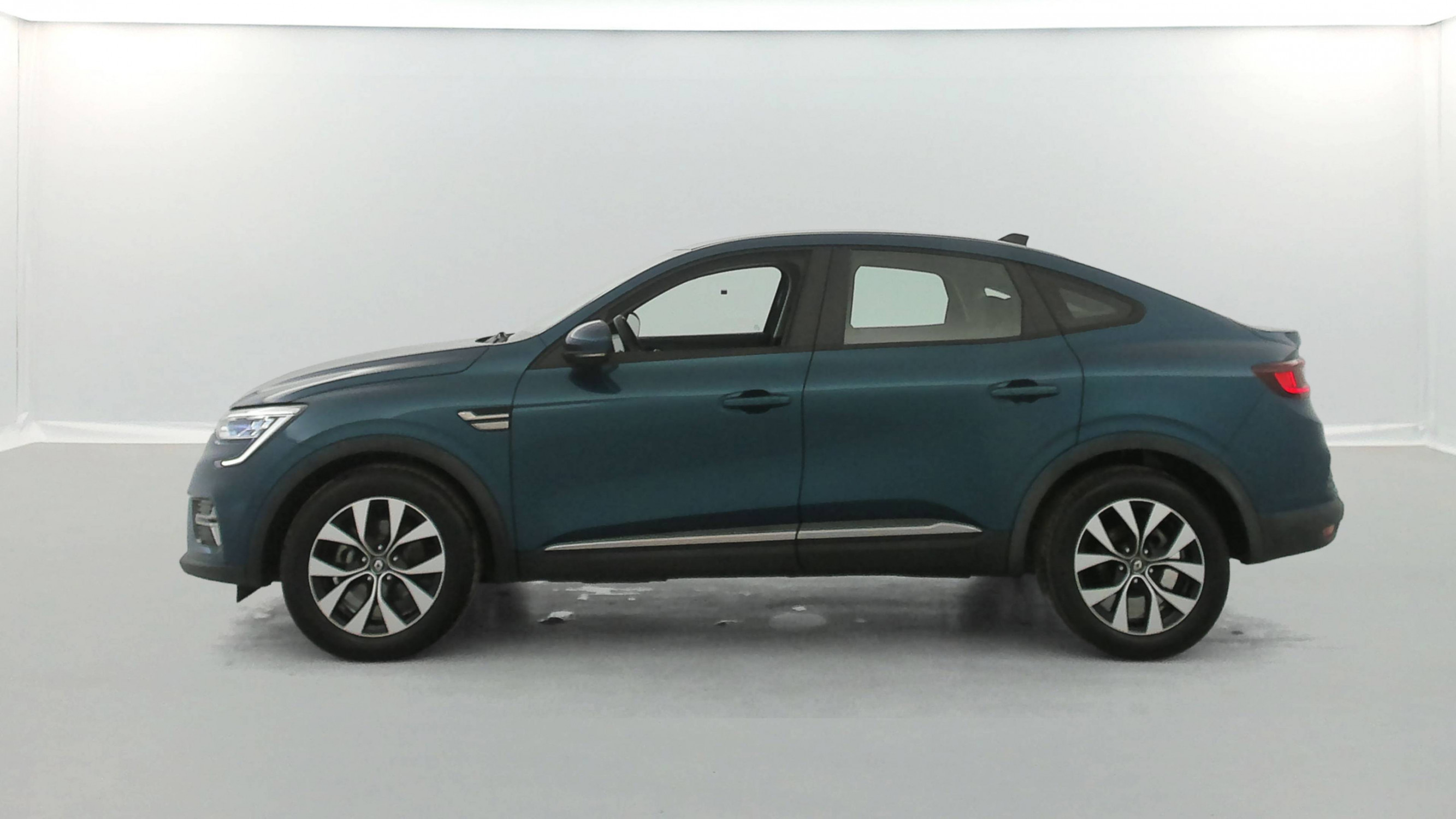 Vente en ligne Renault Arkana  E-Tech 145 au prix de 16 790 €