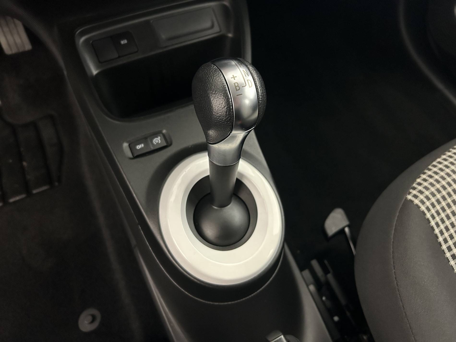 Vente en ligne Renault Twingo Electrique Twingo III E-Tech au prix de 11 490 €