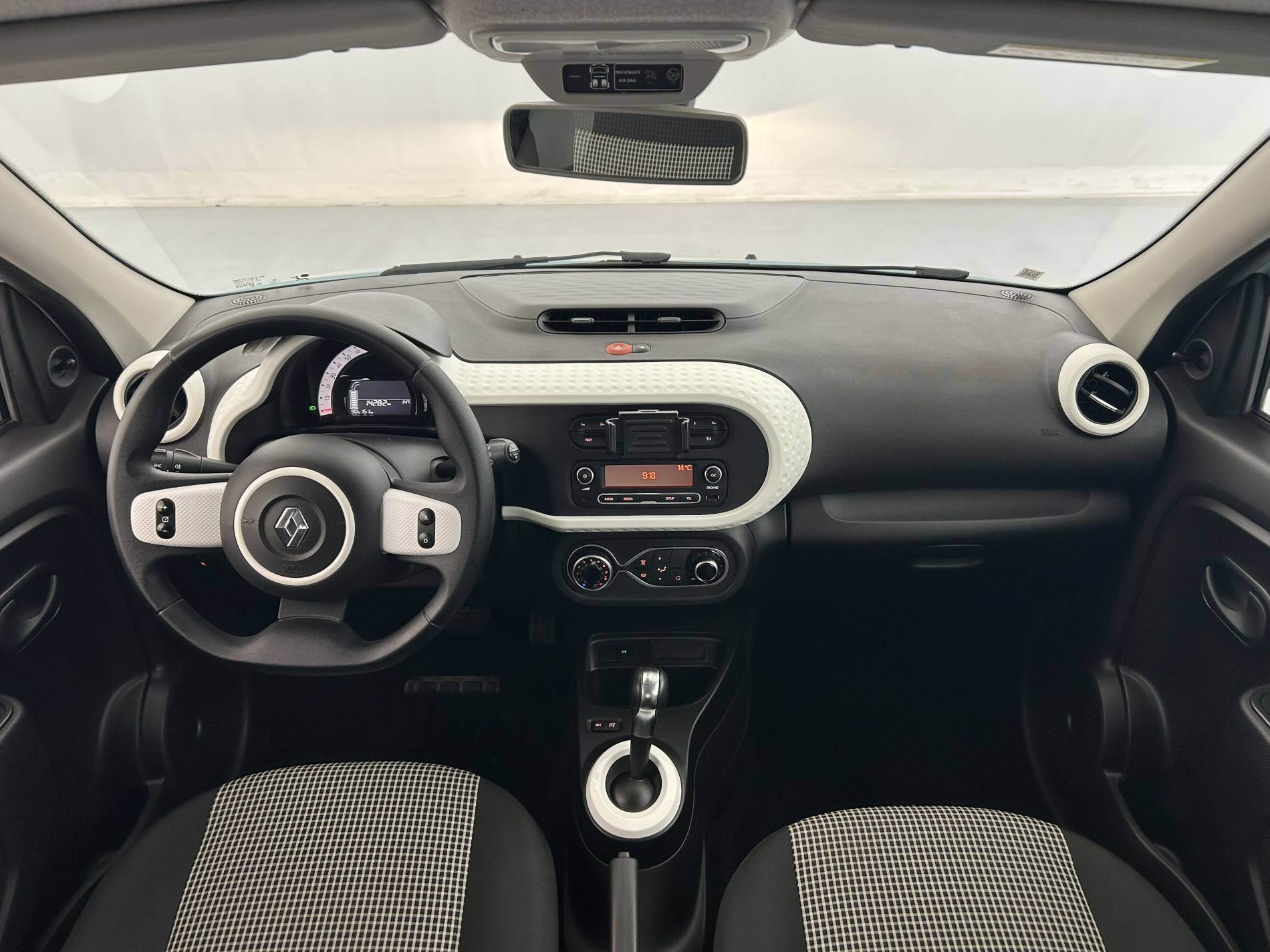 Vente en ligne Renault Twingo Electrique Twingo III E-Tech au prix de 11 490 €