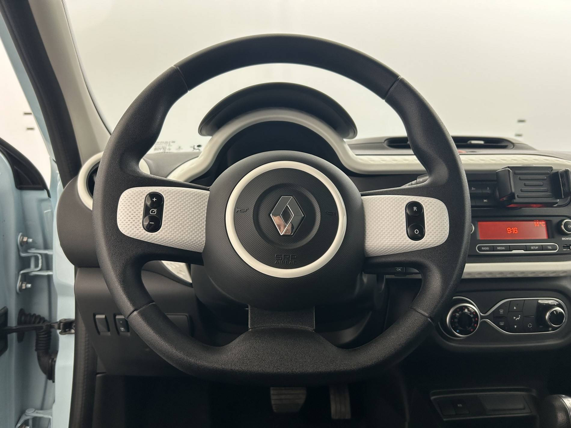 Vente en ligne Renault Twingo Electrique Twingo III E-Tech au prix de 11 490 €