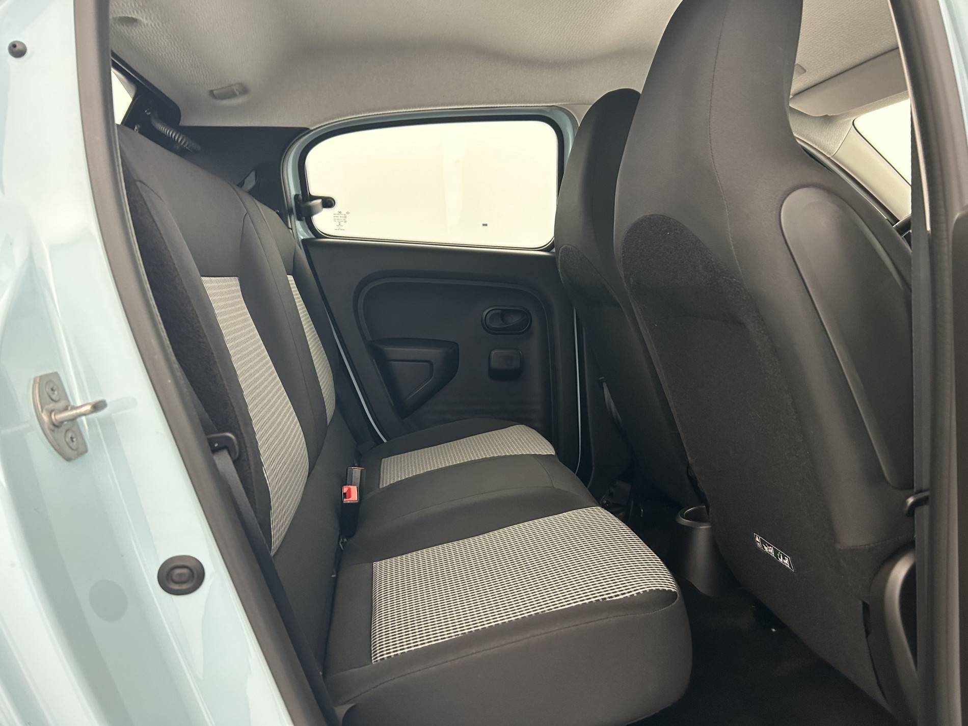 Vente en ligne Renault Twingo Electrique Twingo III E-Tech au prix de 11 490 €