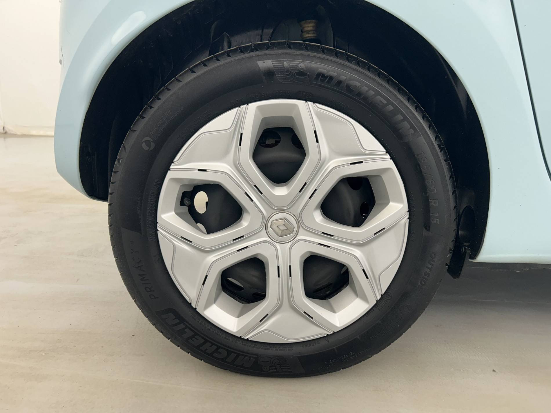 Vente en ligne Renault Twingo Electrique Twingo III E-Tech au prix de 11 490 €