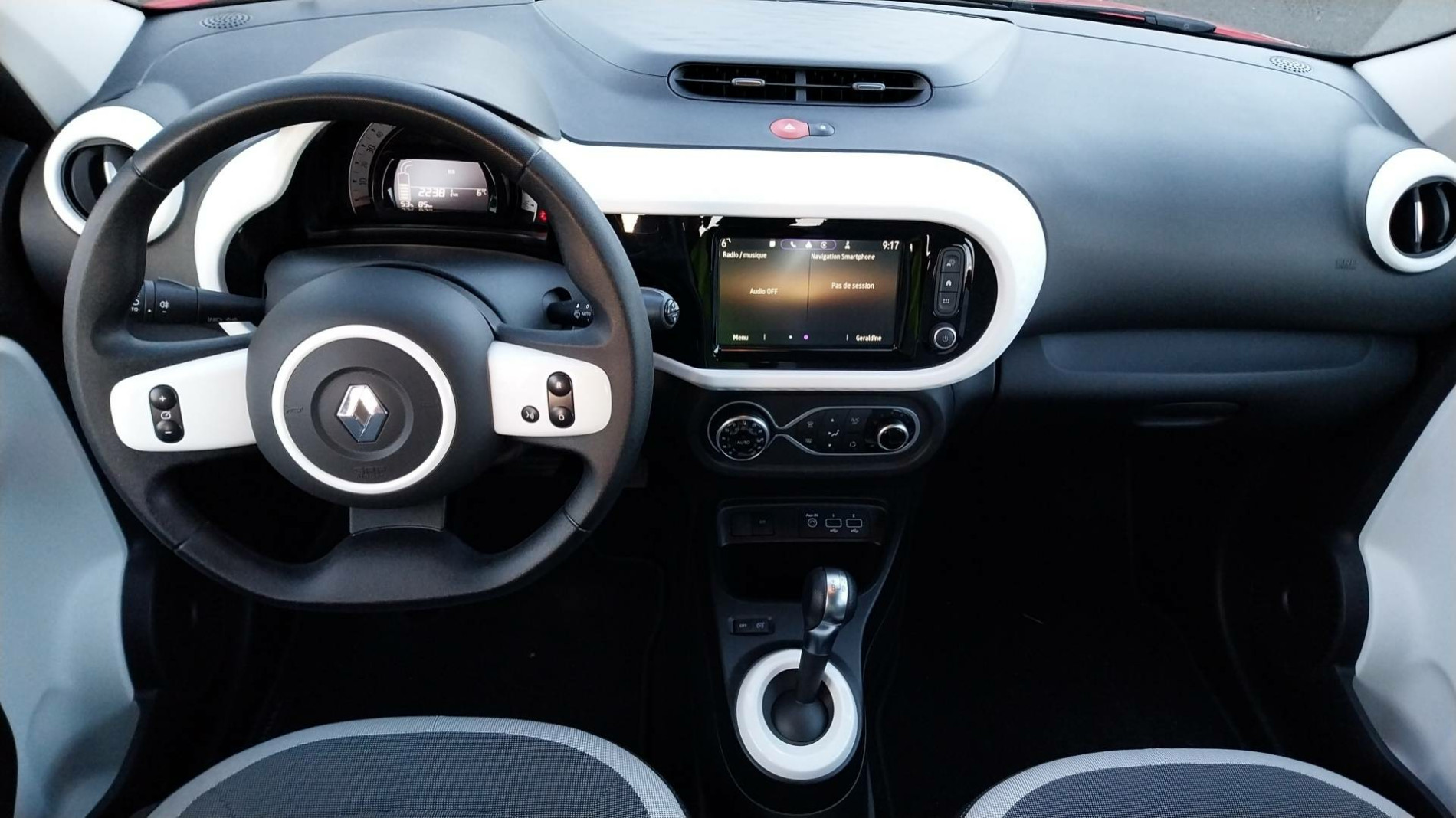 Vente en ligne Renault Twingo Electrique Twingo III E-Tech au prix de 11 990 €