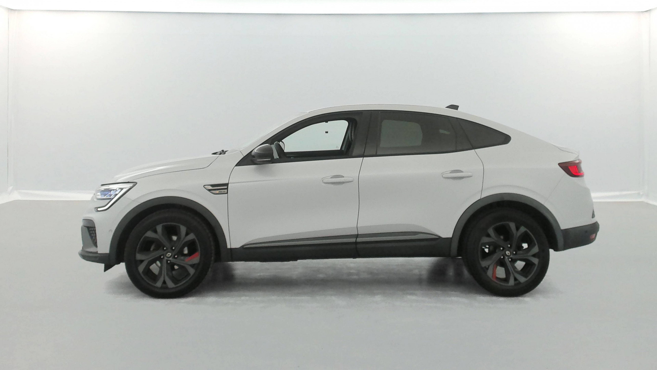 Vente en ligne Renault Arkana  TCe 140 EDC FAP - 21B au prix de 19 990 €