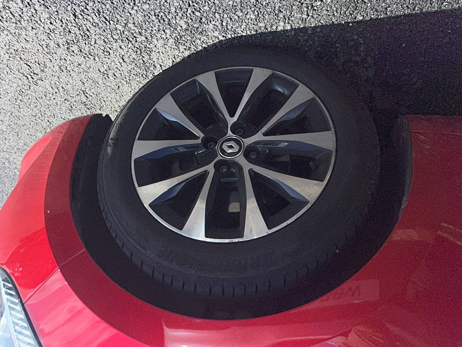 Vente en ligne Renault Clio 5 Clio TCe 90 au prix de 16 490 €