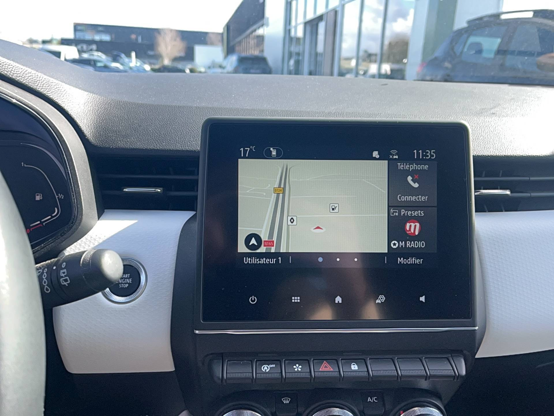 Vente en ligne Renault Clio 5 Clio TCe 90 au prix de 16 490 €