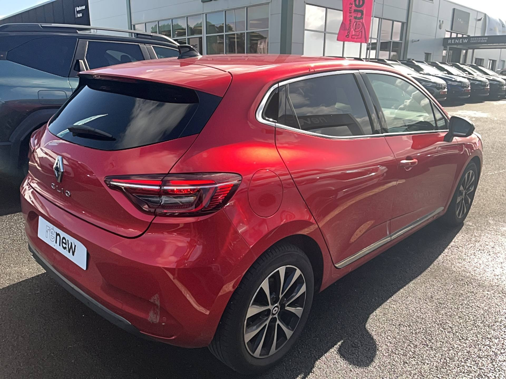 Vente en ligne Renault Clio 5 Clio TCe 90 au prix de 16 490 €