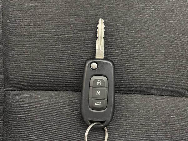Vente en ligne Renault Clio 5 Clio TCe 90 au prix de 14 500 €