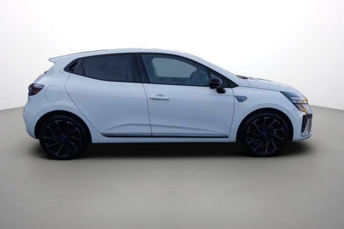 Vente en ligne Renault Clio 5 Clio E-Tech full hybrid 145 GSR2 au prix de 24 900 €