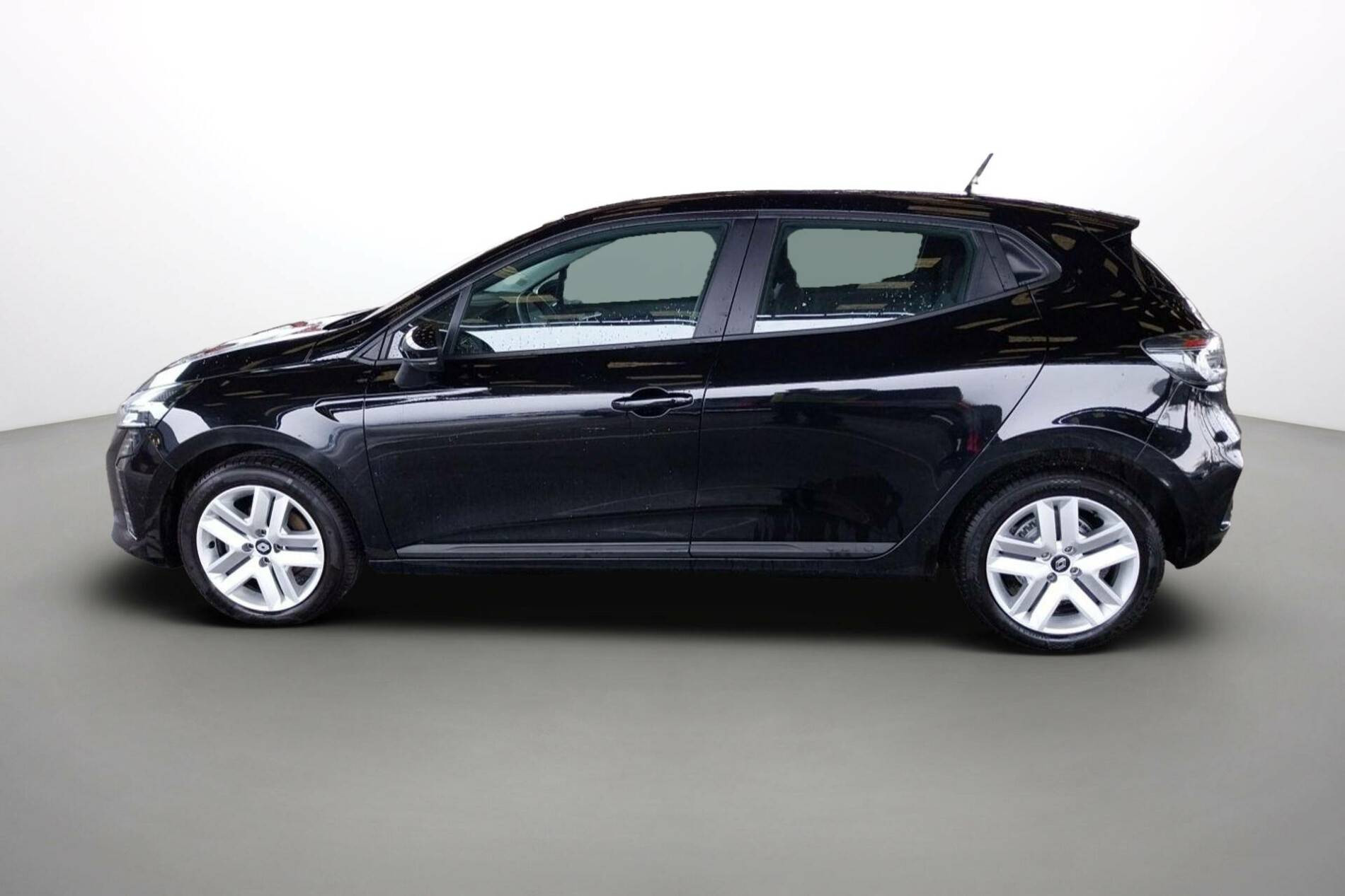 Vente en ligne Renault Clio 5 Clio Blue dCi 100 ch GSR2 au prix de 16 390 €