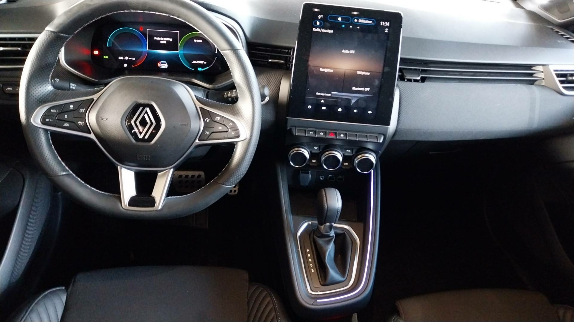 Vente en ligne Renault Clio 5 Clio E-Tech full hybrid 145 au prix de 21 990 €