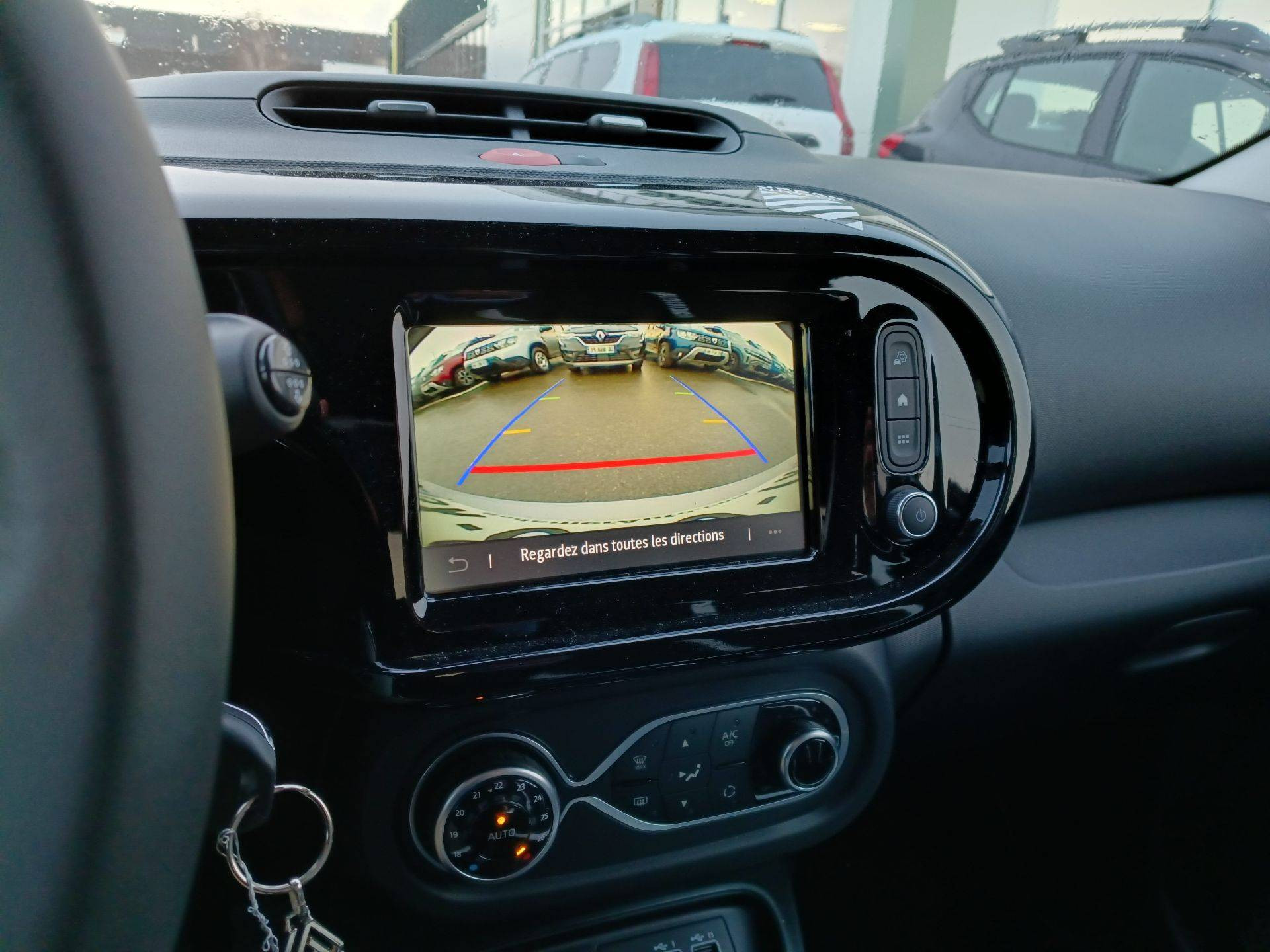 Vente en ligne Renault Twingo 3  SCe 65 au prix de 14 890 €