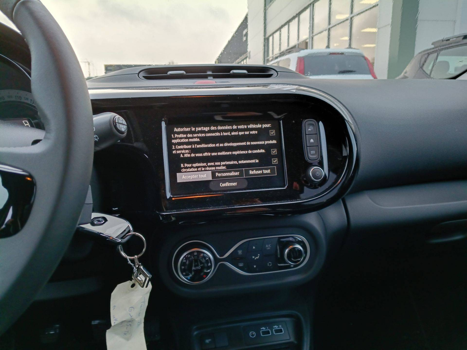 Vente en ligne Renault Twingo 3  SCe 65 au prix de 14 890 €