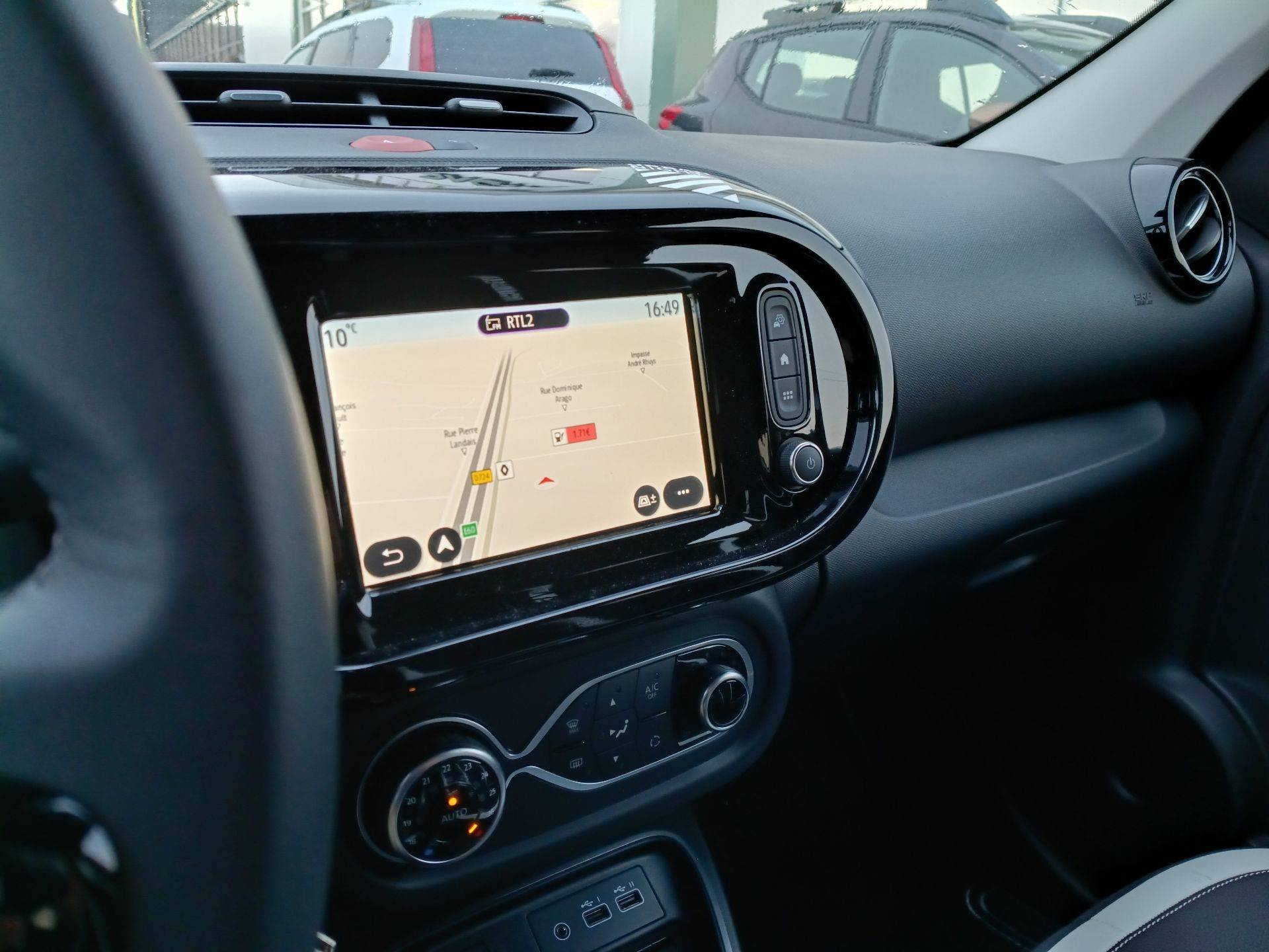 Vente en ligne Renault Twingo 3  SCe 65 au prix de 14 890 €