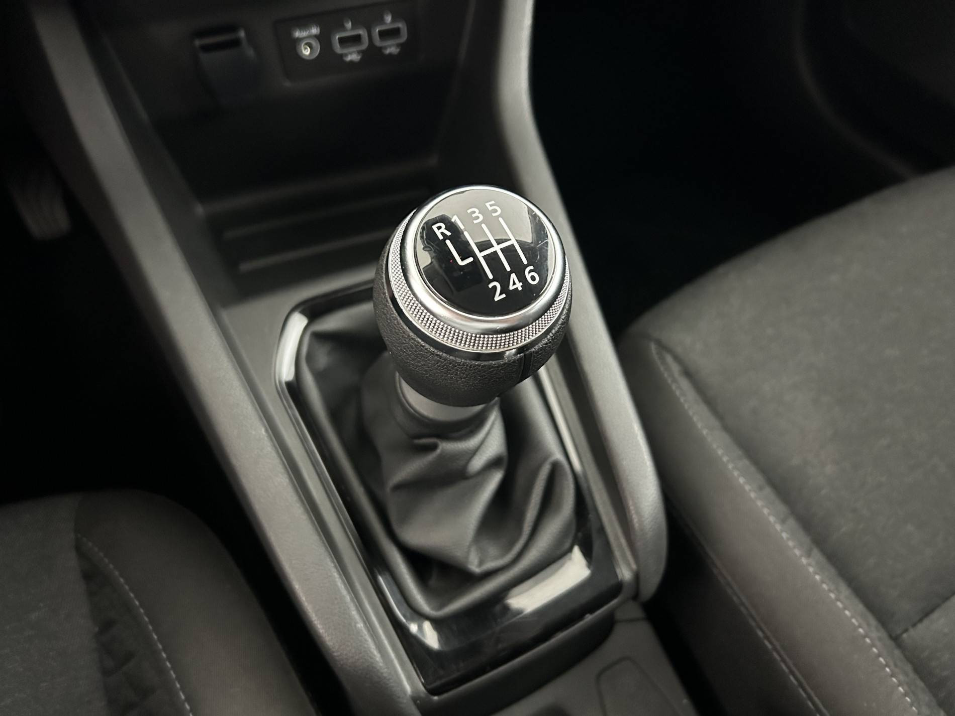 Vente en ligne Renault Clio 5 Clio TCe 90 au prix de 15 690 €