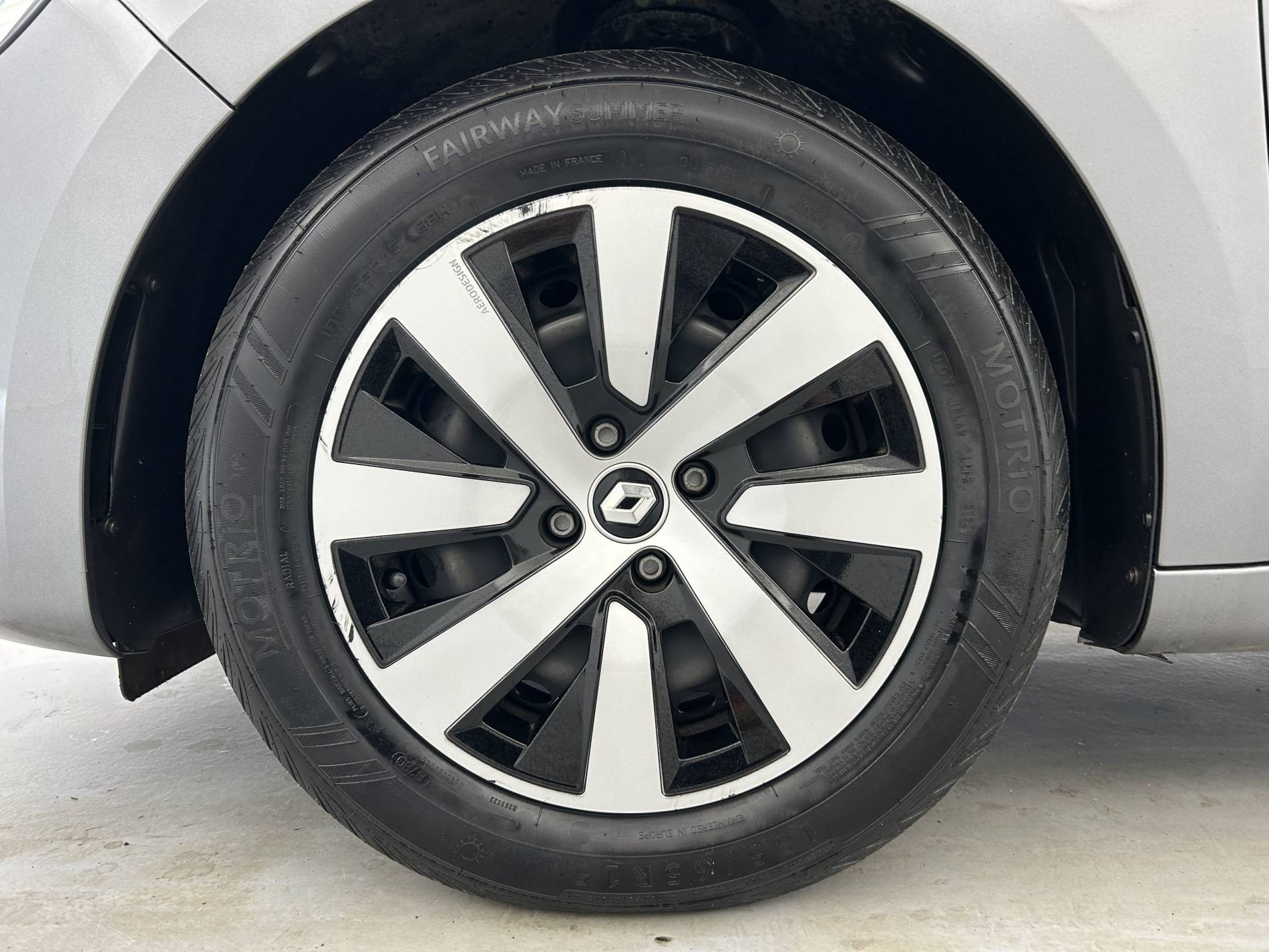 Vente en ligne Renault Clio 5 Clio TCe 90 au prix de 15 690 €