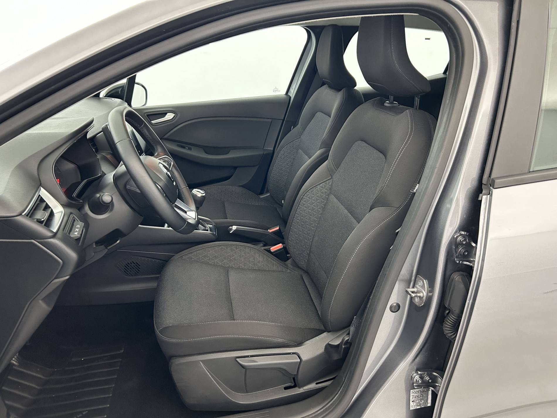 Vente en ligne Renault Clio 5 Clio TCe 90 au prix de 15 690 €