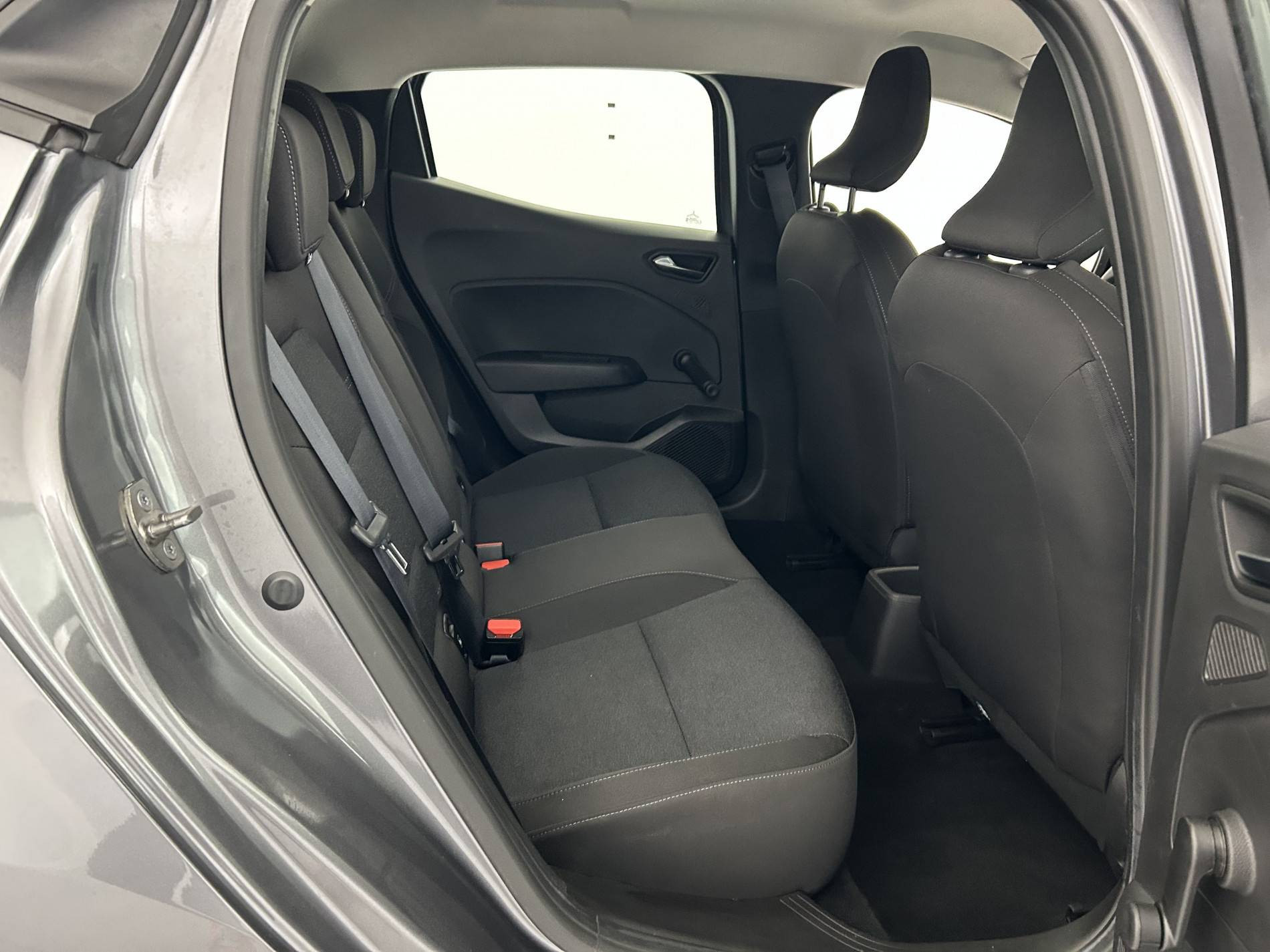 Vente en ligne Renault Clio 5 Clio TCe 90 au prix de 15 690 €