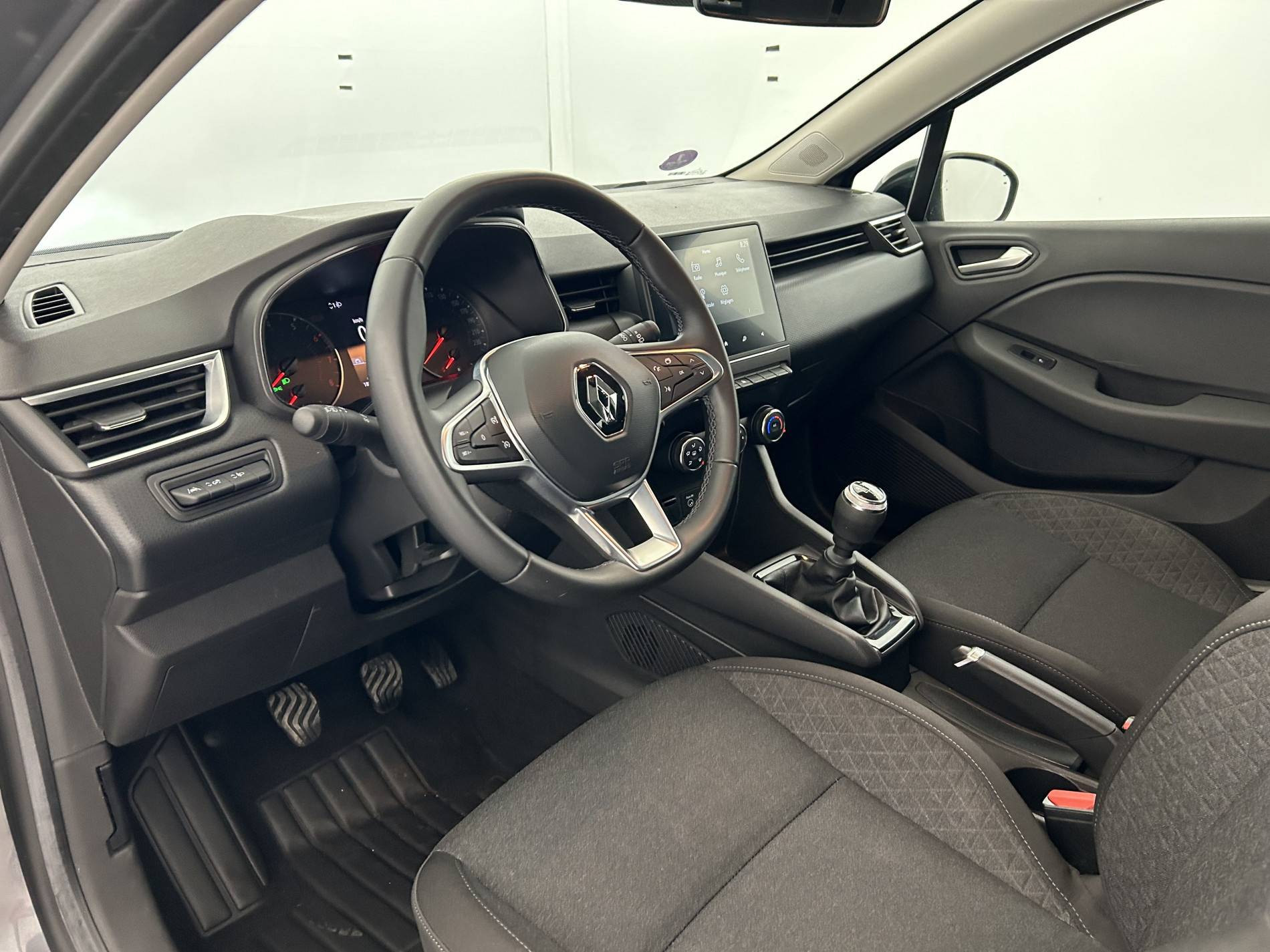 Vente en ligne Renault Clio 5 Clio TCe 90 au prix de 15 690 €